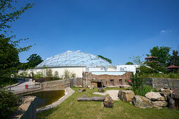 Außenansicht der Meranti-Halle im Zoo Münster